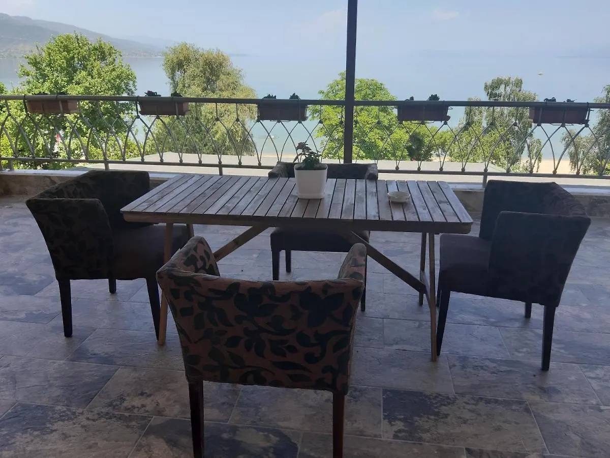 Nice Apartment With Terrace And Like View . Pogradec